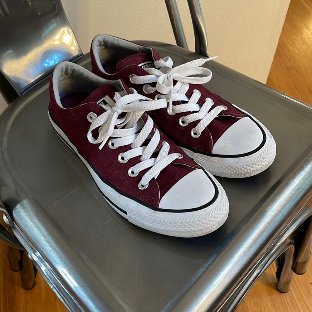 Women’s Chuck Taylor All Star Madison in size 7.